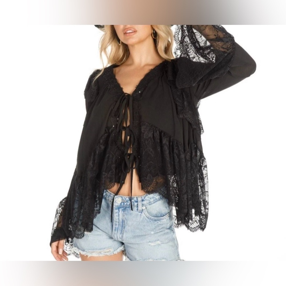 Elegant Black Lace Women Top - Picture 1 of 10